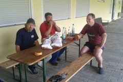die heute Anwesenden beim Mittagessen… Leberkäse im Weck